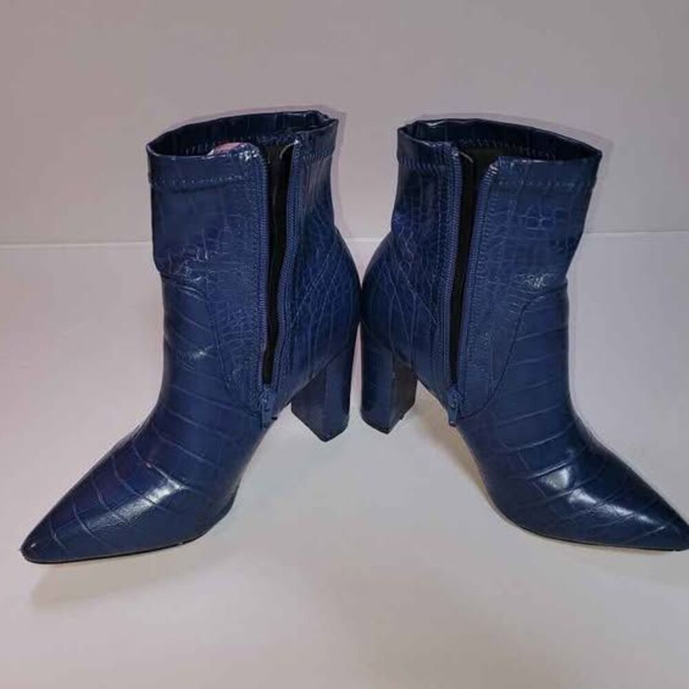 Catherine Malandrino Blue Crocodile Embossed ankle boots SZ 7.5 - Picture 4 of 6